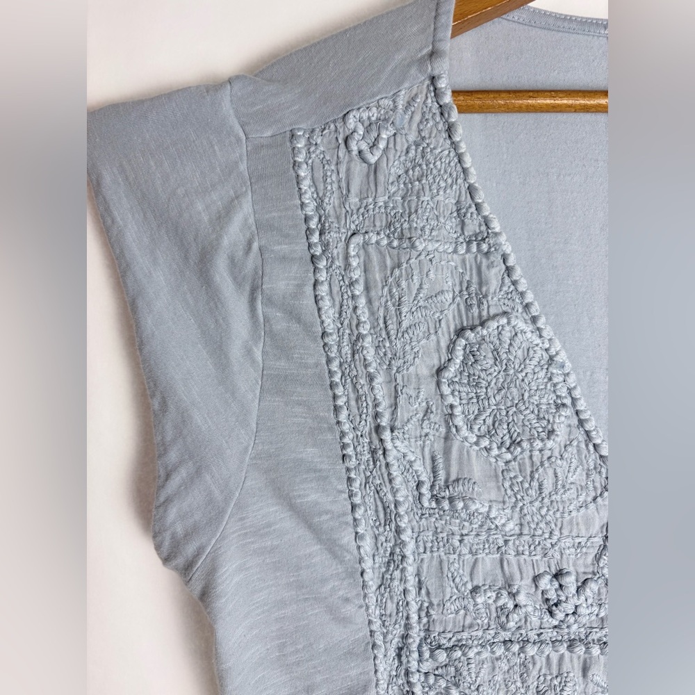 Lucky Brand - Embroidered Blue Baby Doll Top, Women’s size Medium - Picture 4 of 9